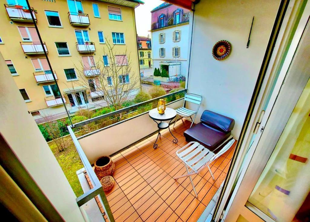 Large Apartment Bern City Centre ภายนอก รูปภาพ